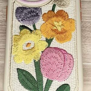 Iphone 15 Pro Floral Embroidered Phone Case - NEW